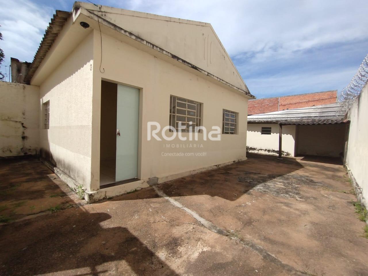 Casa para alugar, 2 quartos em Uberlândia no bairro Martins no valor de R$ 1.200,00 - Rotina Imobiliária: 