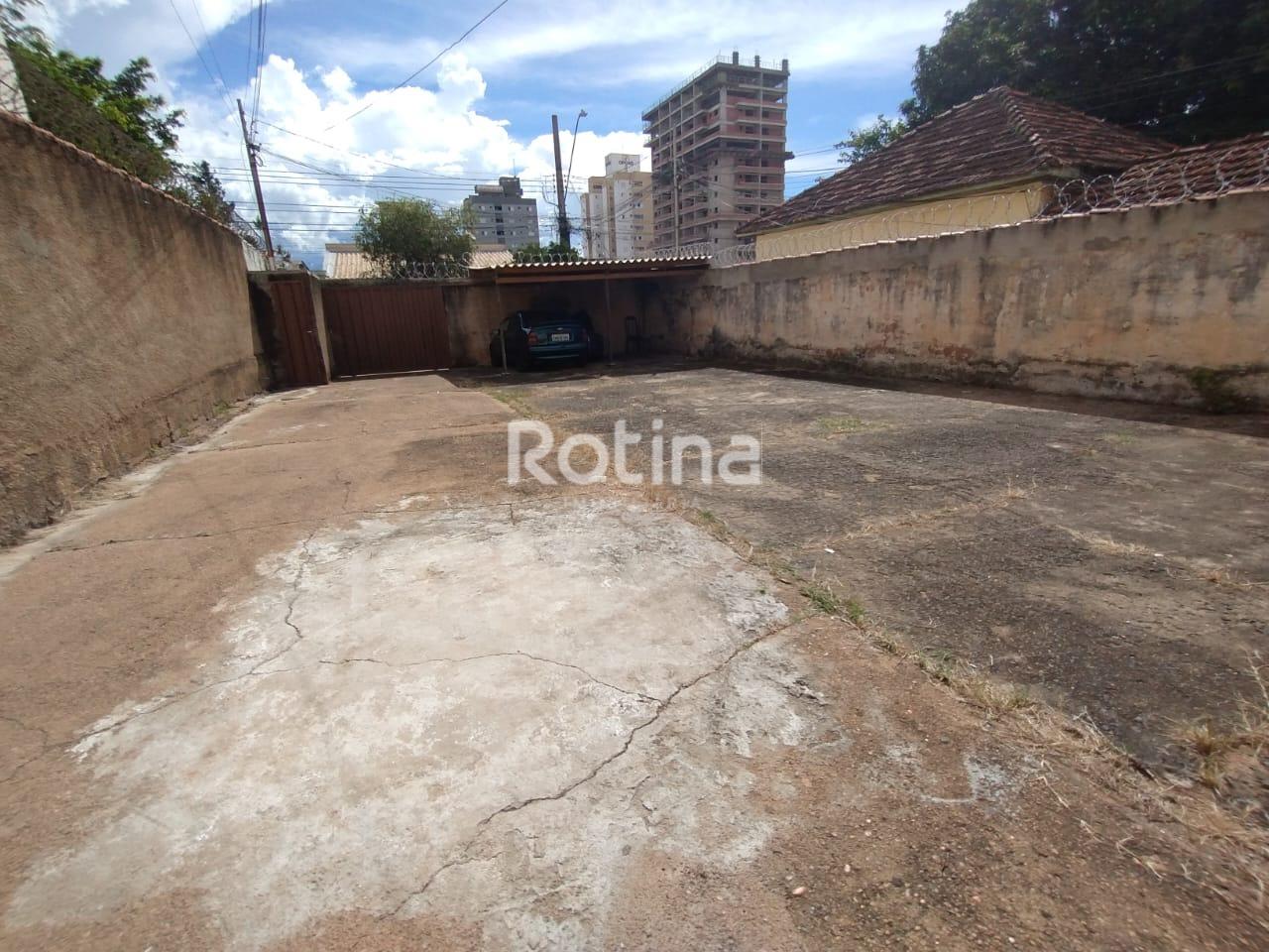 Casa para alugar, 2 quartos em Uberlândia no bairro Martins no valor de R$ 1.200,00 - Rotina Imobiliária: 