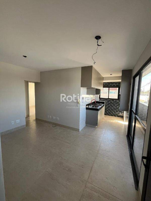 Apartamento à venda, 3 quartos em Uberlândia no bairro Umuarama no valor de R$ 490.000,00 - Rotina Imobiliária: 