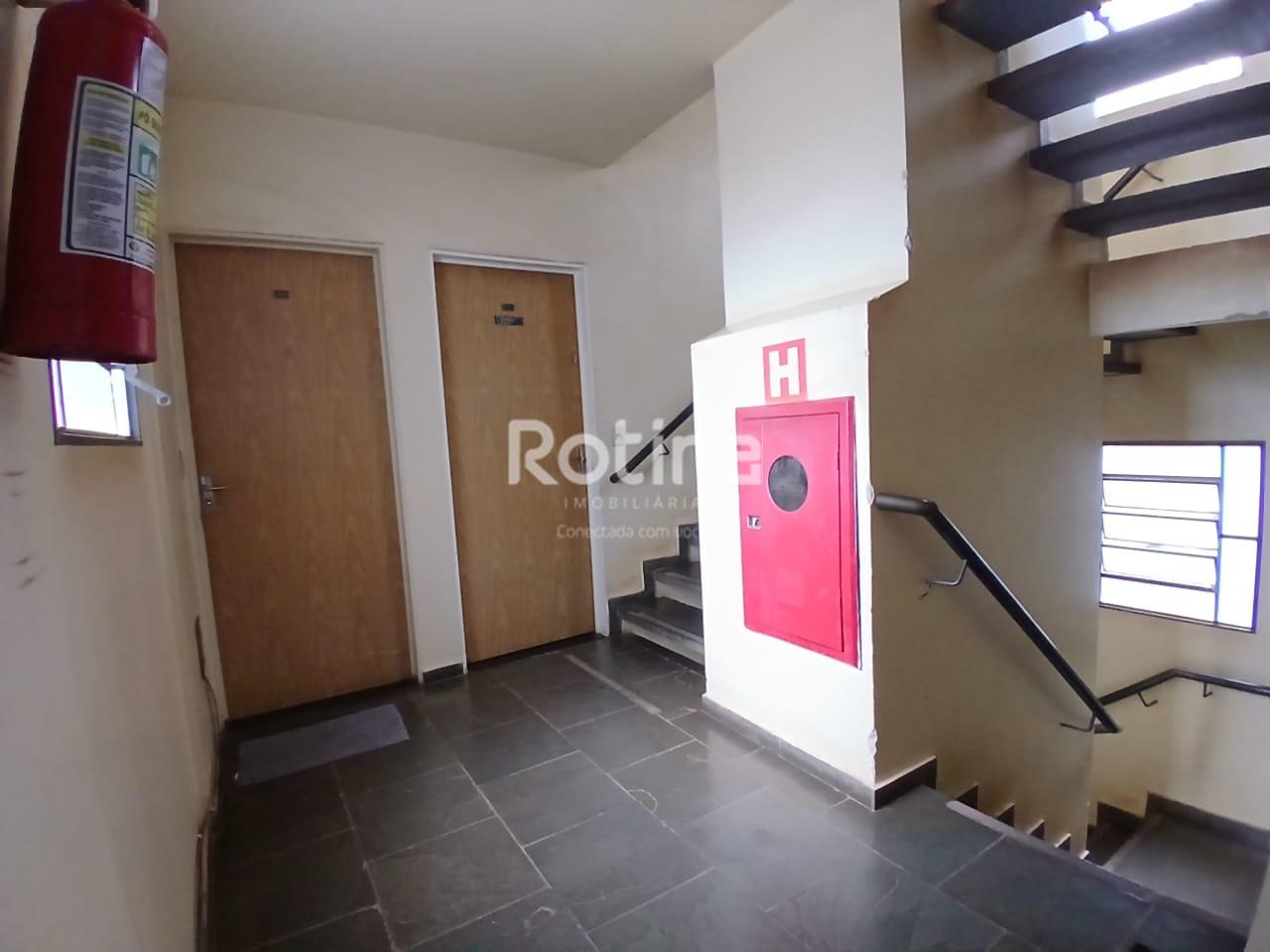 Apartamento para alugar, 3 quartos em Uberlândia no bairro Santa Mônica no valor de R$ 1.300,00 - Rotina Imobiliária: 