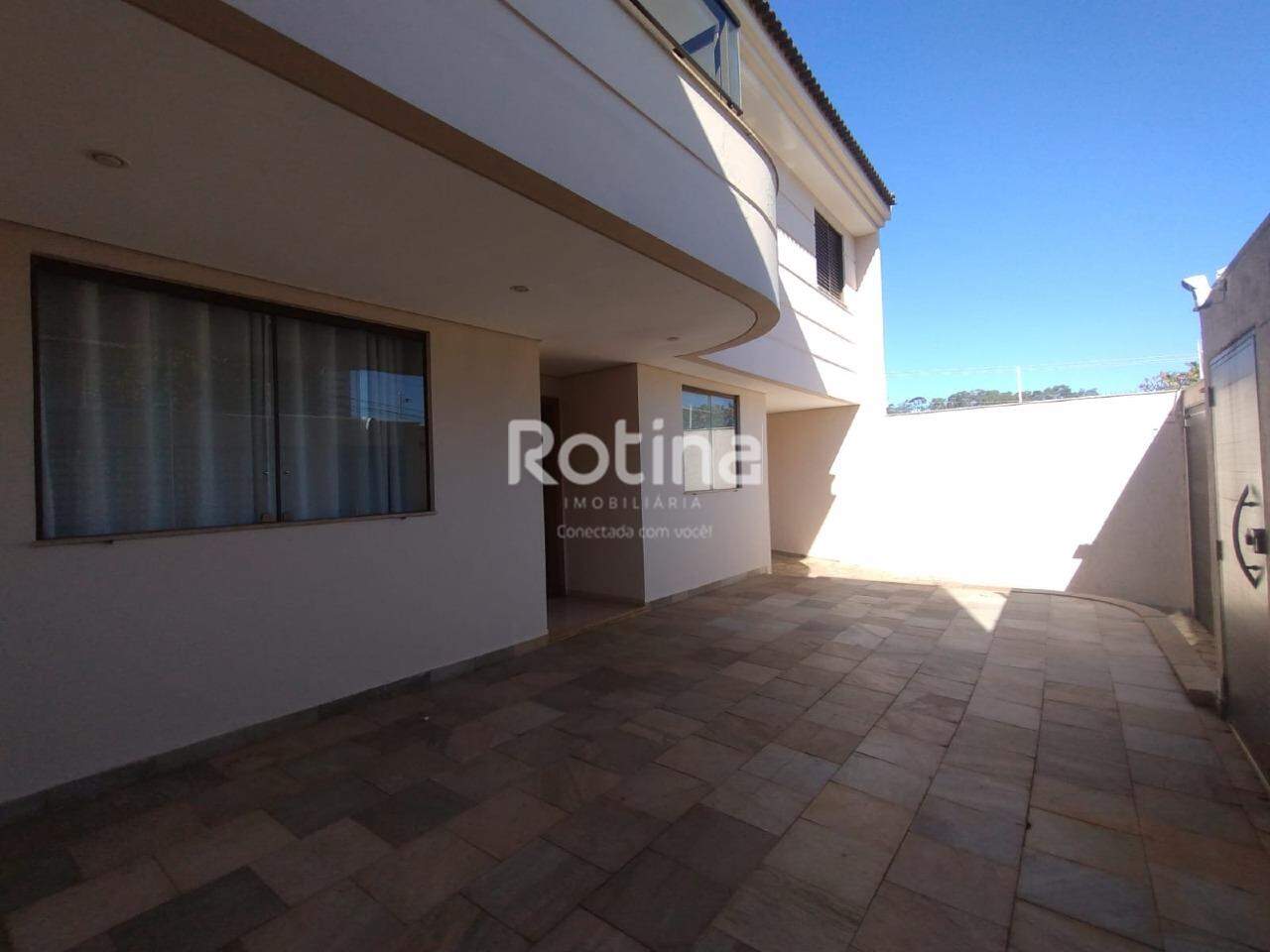 Casa para alugar, 3 quartos em Uberlândia no bairro Lídice no valor de R$ 6.200,00 - Rotina Imobiliária: 