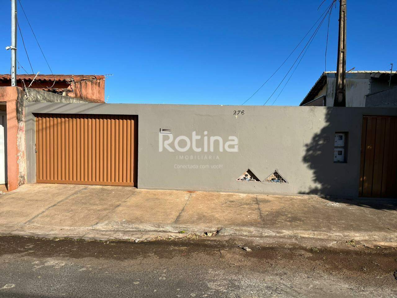 Casa para alugar, 2 quartos em Uberlândia no bairro Segismundo Pereira no valor de R$ 1.150,00 - Rotina Imobiliária: 