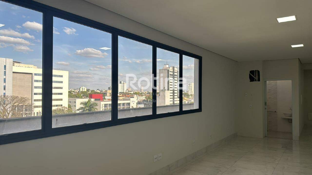 Sala para alugar, em Uberlândia no bairro Nossa Senhora Aparecida no valor de R$ 3.500,00 - Rotina Imobiliária: 