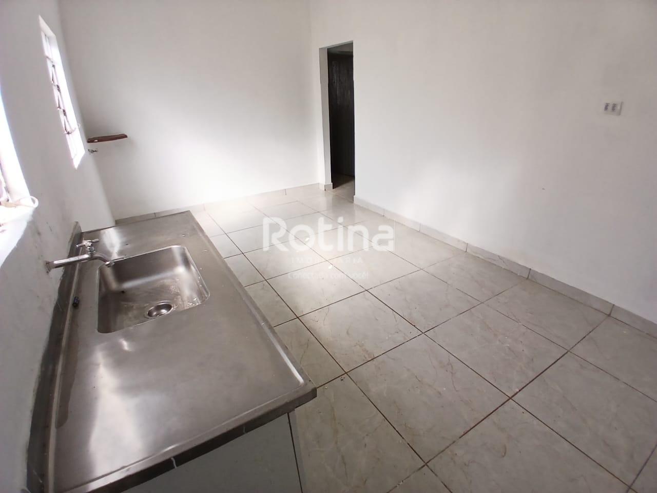 Casa para alugar, 2 quartos em Uberlândia no bairro Osvaldo Rezende no valor de R$ 1.800,00 - Rotina Imobiliária: 