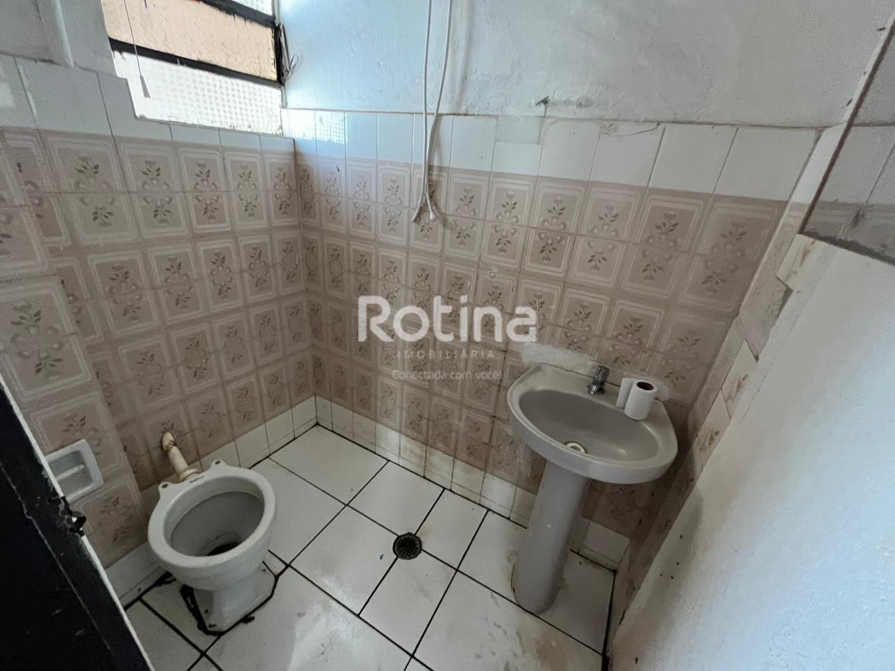 Apartamento para alugar, 2 quartos em Uberlândia no bairro Nossa Senhora Aparecida no valor de R$ 1.200,00 - Rotina Imobiliária: 