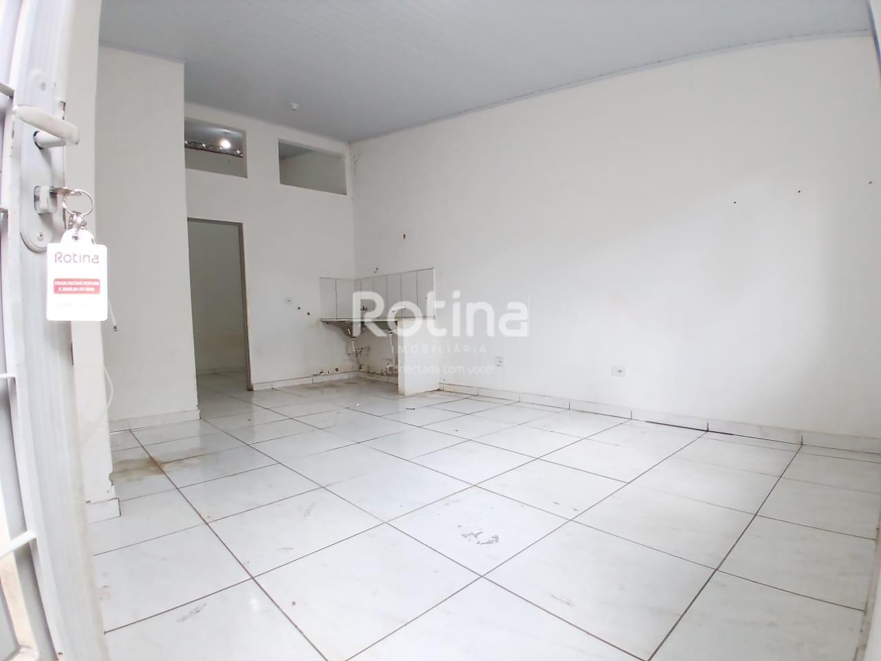 Casa para alugar, 2 quartos em Uberlândia no bairro Santa Rosa no valor de R$ 900,00 - Rotina Imobiliária: 