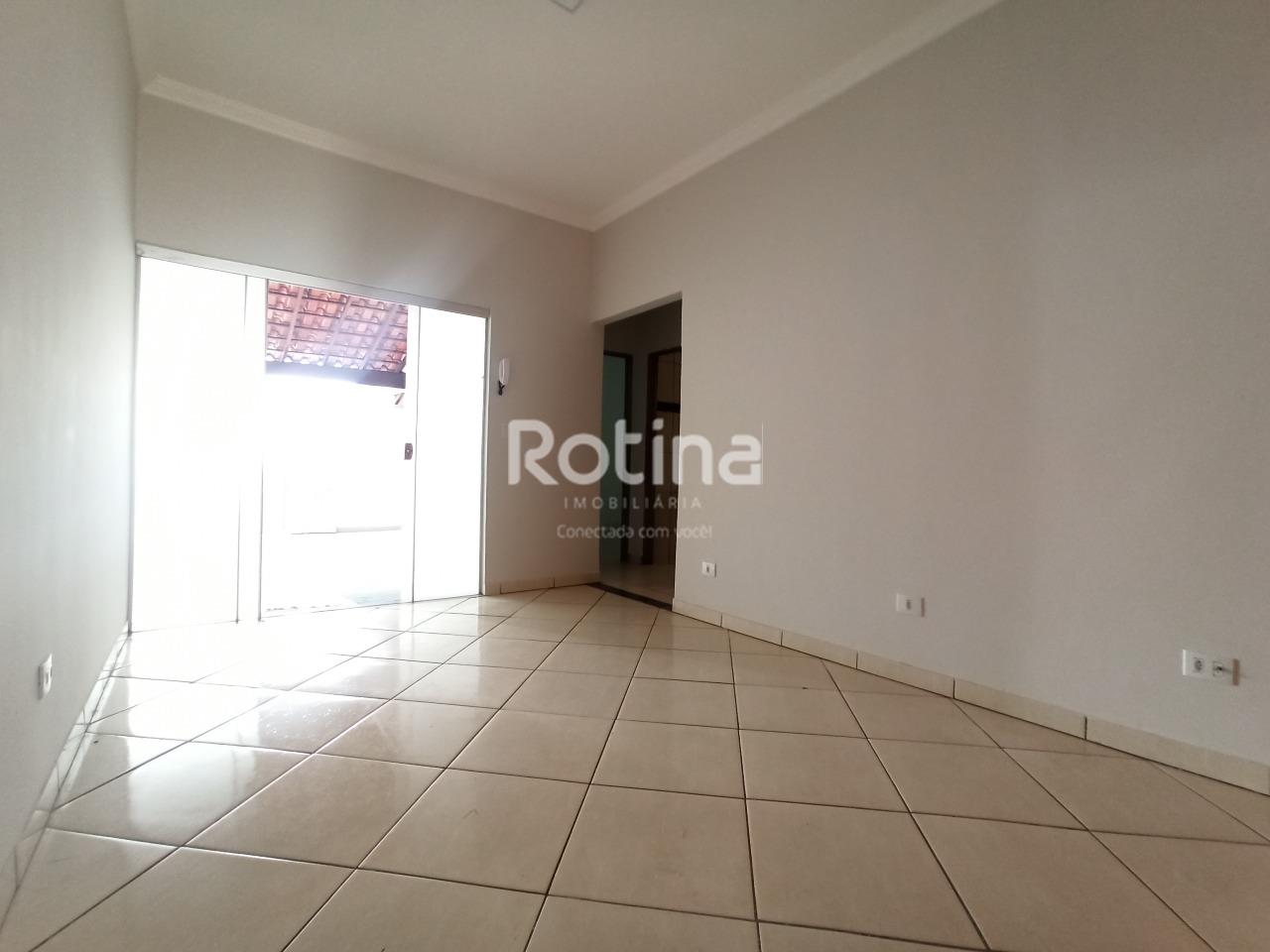 Casa para alugar, 3 quartos em Uberlândia no bairro Jardim Patrícia no valor de R$ 2.000,00 - Rotina Imobiliária: 