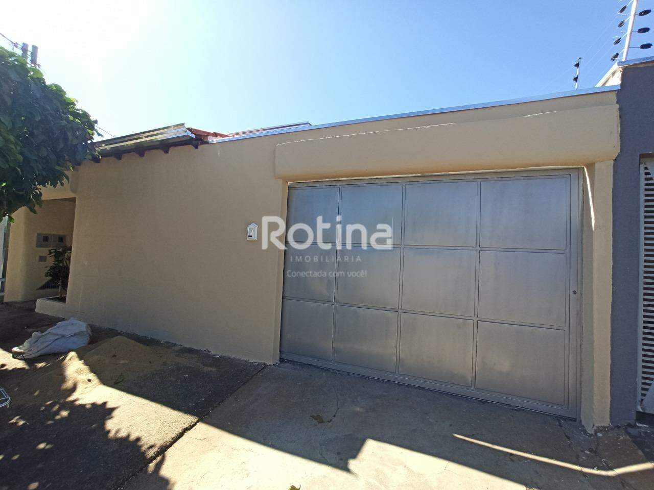 Casa para alugar, 3 quartos em Uberlândia no bairro Jardim Patrícia no valor de R$ 2.000,00 - Rotina Imobiliária: 