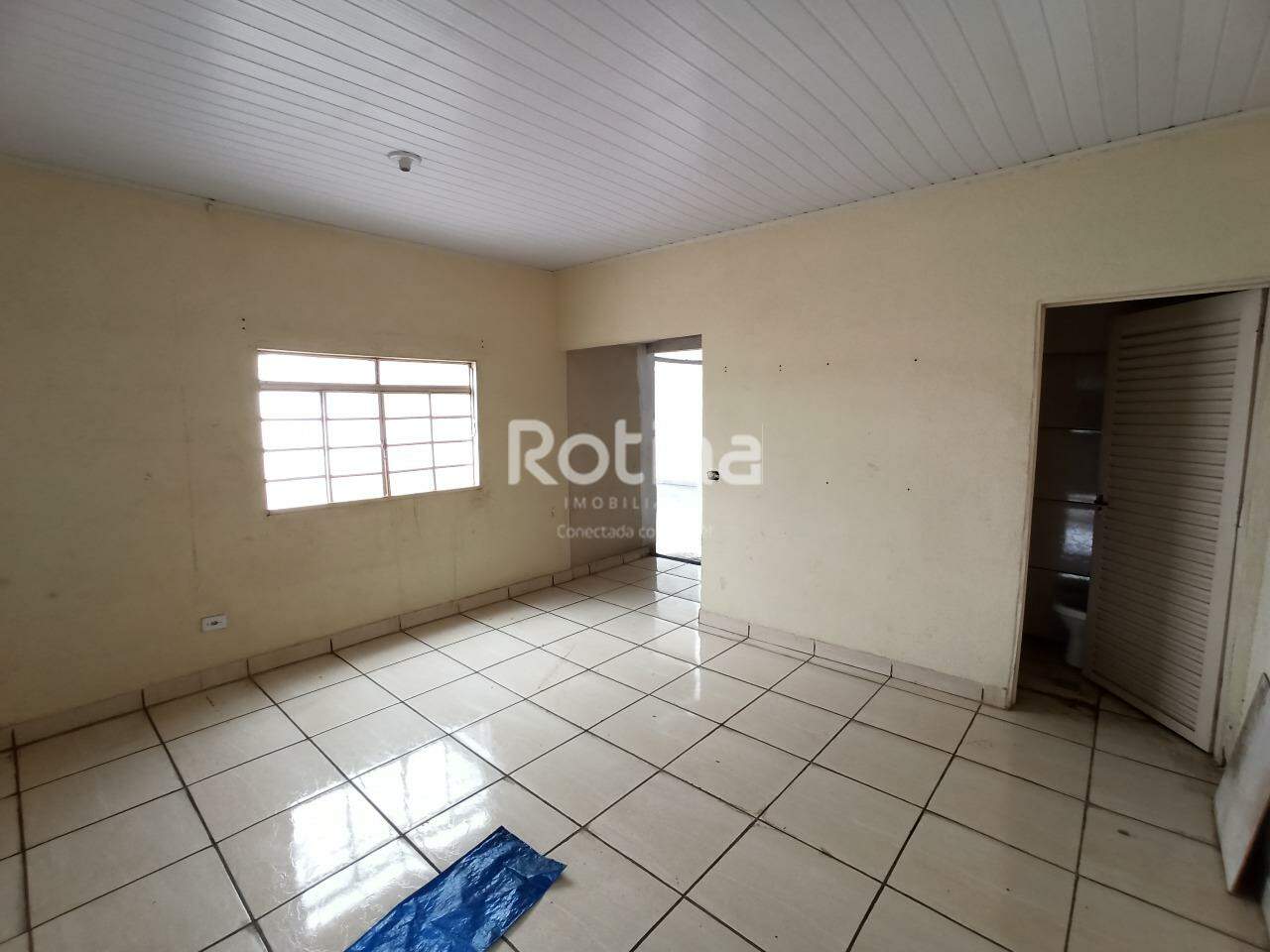 Casa Comercial para alugar, 3 quartos em Uberlândia no bairro Jardim Canaã no valor de R$ 3.000,00 - Rotina Imobiliária: 