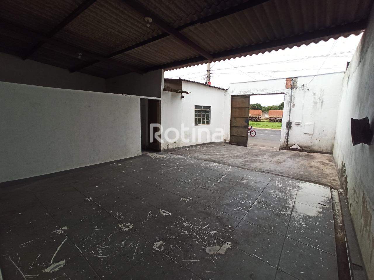 Casa Comercial para alugar, 3 quartos em Uberlândia no bairro Jardim Canaã no valor de R$ 3.000,00 - Rotina Imobiliária: 