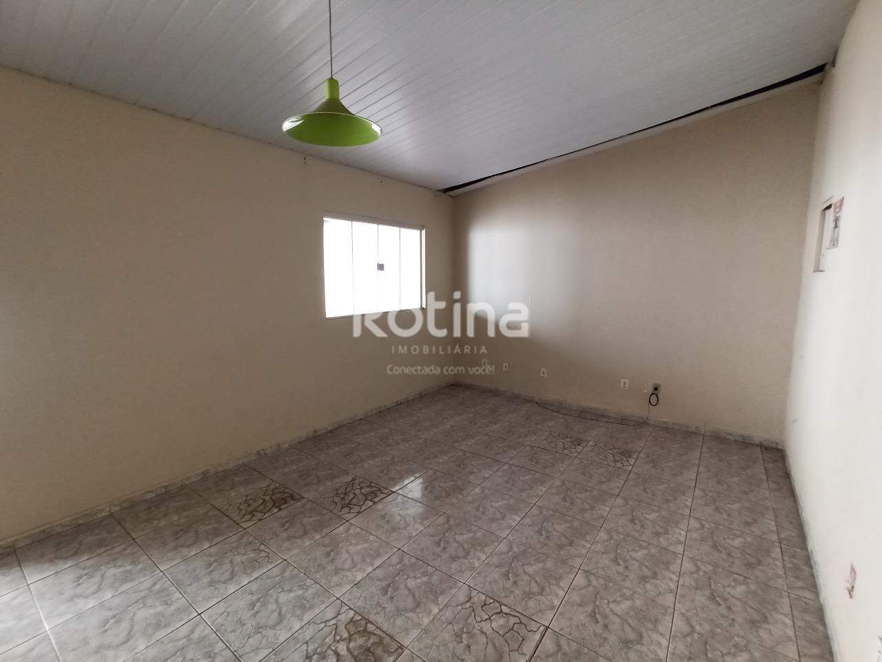 Casa Comercial para alugar, 3 quartos em Uberlândia no bairro Jardim Canaã no valor de R$ 3.000,00 - Rotina Imobiliária: 