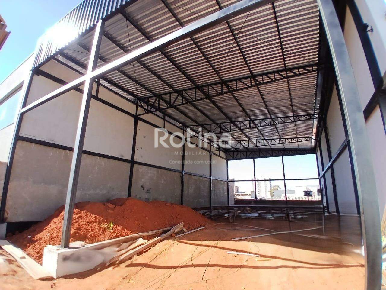 Galpão para alugar, em Uberlândia no bairro Laranjeiras no valor de R$ 6.000,00 - Rotina Imobiliária: 