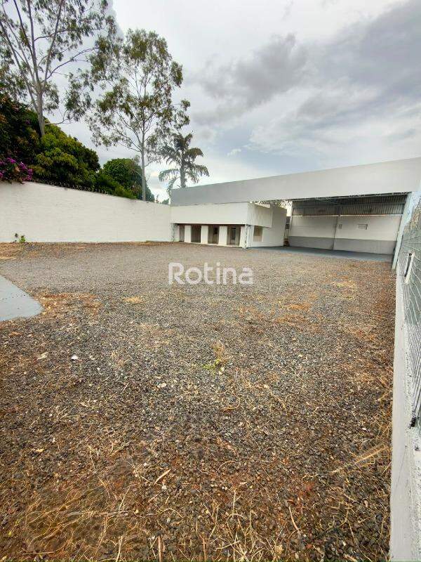 Galpão para alugar, em Uberlândia no bairro Umuarama no valor de R$ 12.000,00 - Rotina Imobiliária: 