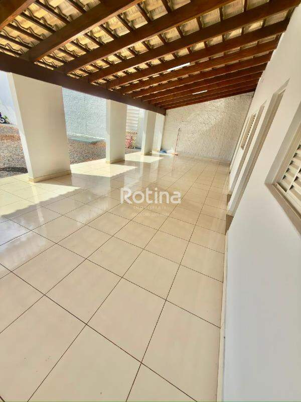 Galpão para alugar, em Uberlândia no bairro Umuarama no valor de R$ 12.000,00 - Rotina Imobiliária: 