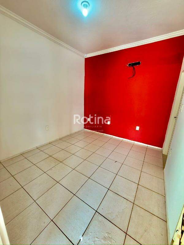 Galpão para alugar, em Uberlândia no bairro Umuarama no valor de R$ 12.000,00 - Rotina Imobiliária: 
