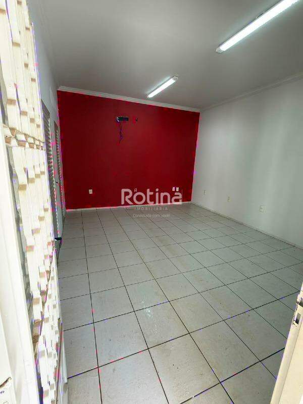 Galpão para alugar, em Uberlândia no bairro Umuarama no valor de R$ 12.000,00 - Rotina Imobiliária: 