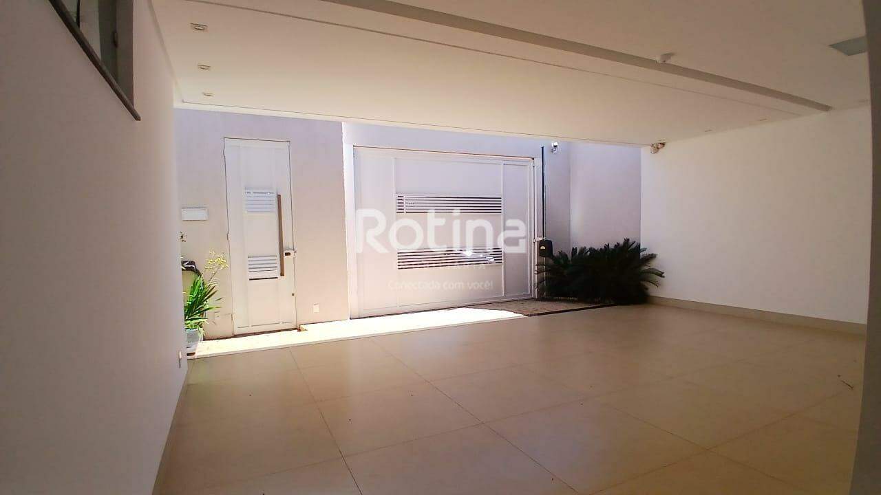 Casa para alugar, 3 quartos em Uberlândia no bairro Alto Umuarama no valor de R$ 7.500,00 - Rotina Imobiliária: 