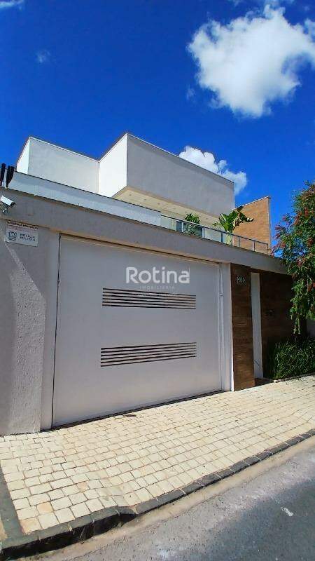 Casa para alugar, 3 quartos em Uberlândia no bairro Alto Umuarama no valor de R$ 7.500,00 - Rotina Imobiliária: 