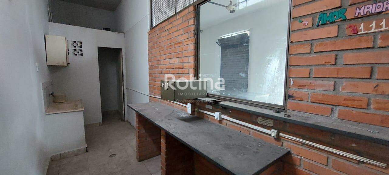 Loja para alugar, em Uberlândia no bairro Nossa Senhora Aparecida no valor de R$ 1.800,00 - Rotina Imobiliária: 