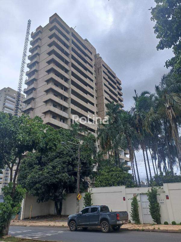 Apartamento à venda, 4 até 5 quartos em Uberlândia no bairro Cidade Jardim no valor de R$ R$ 2.700.000,00 até R$ 5.500.000,00 - Rotina Imobiliária: 