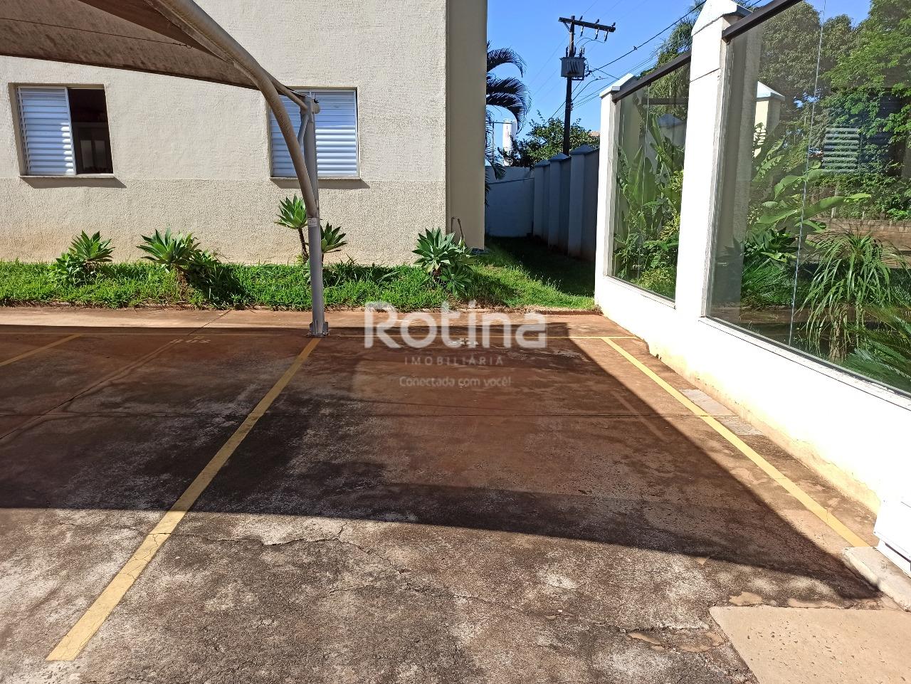 Apartamento para alugar, 3 quartos em Uberlândia no bairro Chacaras Tubalina e Quartel no valor de R$ 1.600,00 - Rotina Imobiliária: 