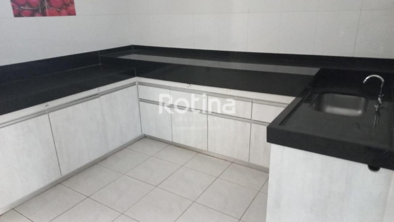 Loja para alugar, em Uberlândia no bairro Santa Mônica no valor de R$ 3.800,00 - Rotina Imobiliária: 