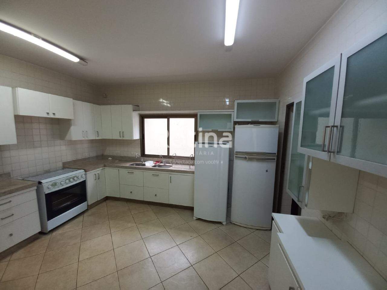 Casa para alugar, 3 quartos em Uberlândia no bairro Tubalina no valor de R$ 7.000,00 - Rotina Imobiliária: 