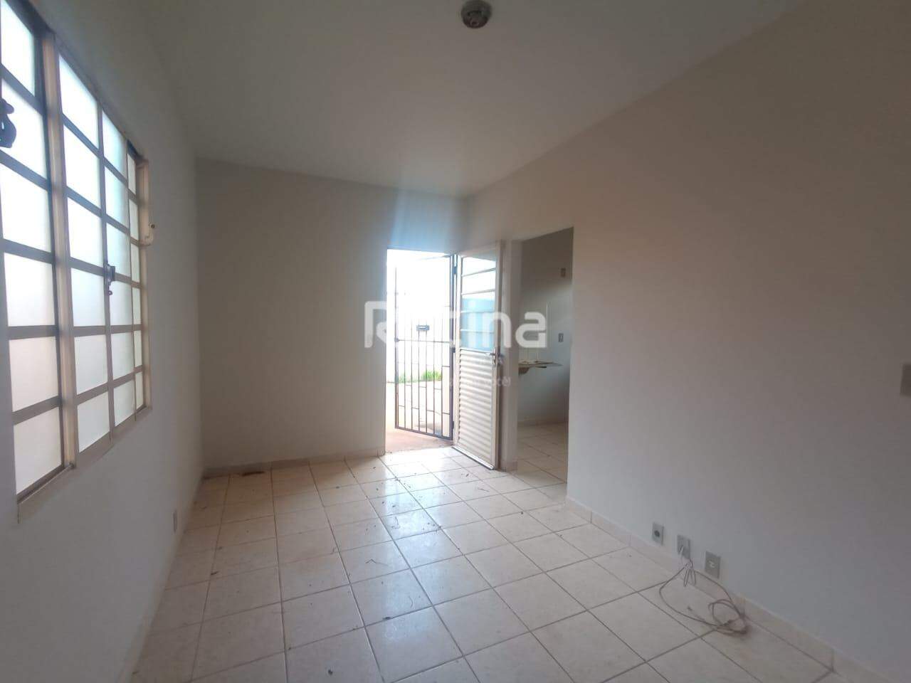 Casa para alugar, 2 quartos em Uberlândia no bairro Jardim Holanda no valor de R$ 1.400,00 - Rotina Imobiliária: 