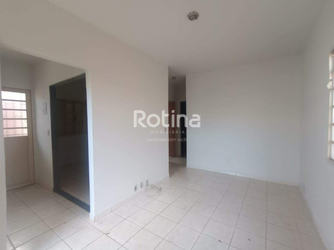 Casa para alugar, 2 quartos em Uberlândia no bairro Jardim Holanda no valor de R$ 1.400,00 - Rotina Imobiliária: 