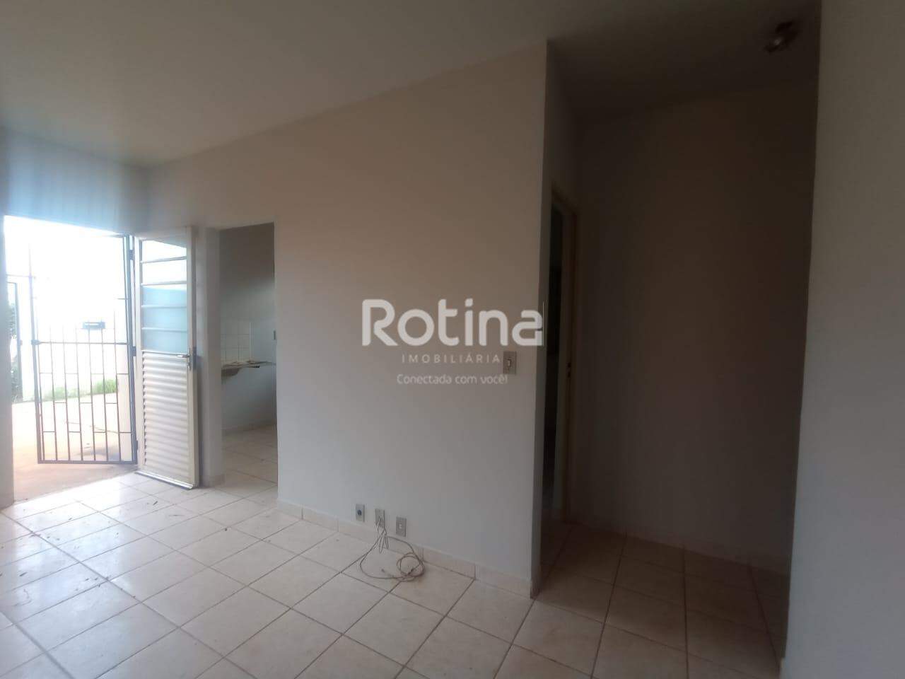 Casa para alugar, 2 quartos em Uberlândia no bairro Jardim Holanda no valor de R$ 1.400,00 - Rotina Imobiliária: 