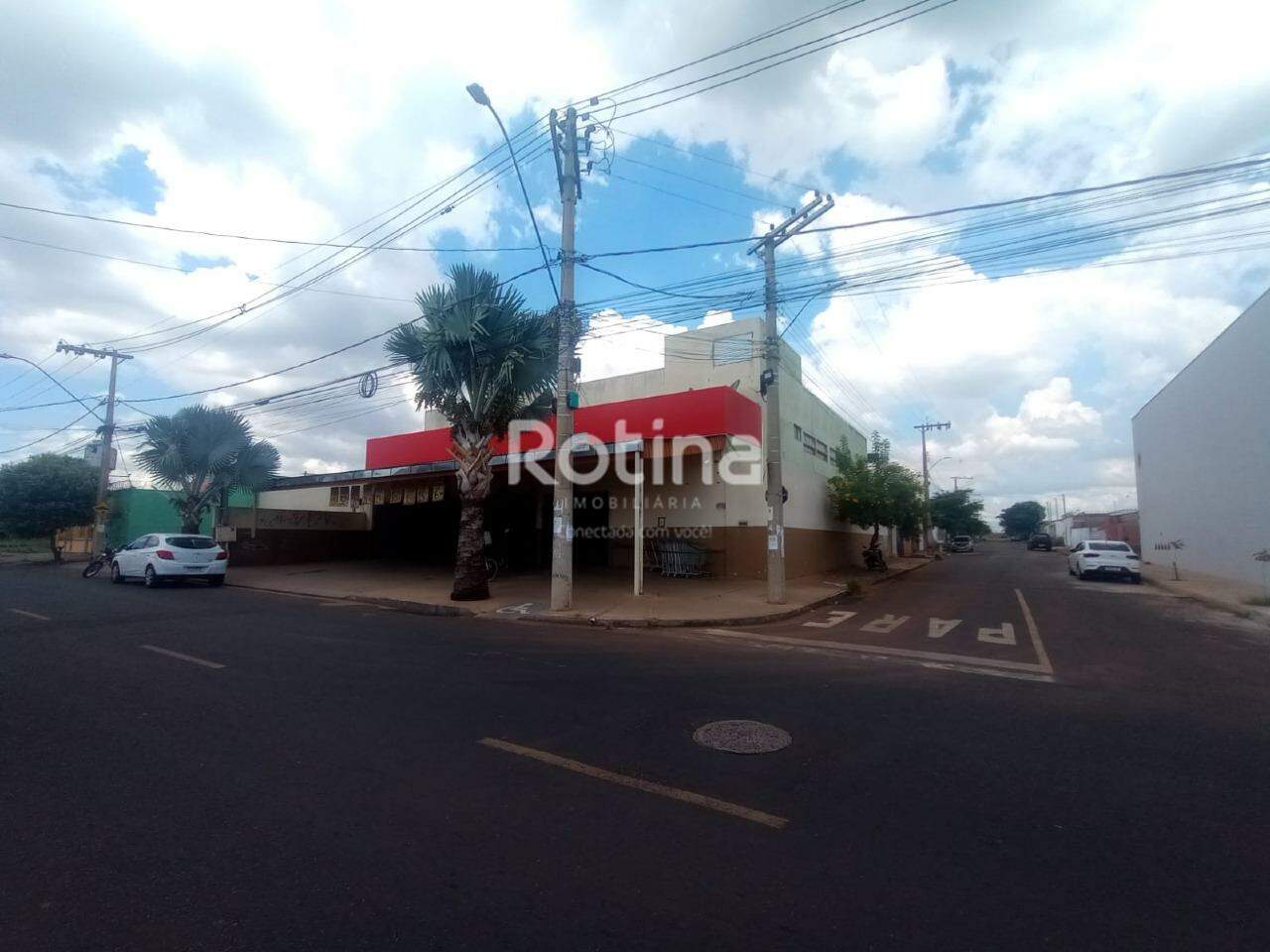 Loja para alugar, em Uberlândia no bairro Shopping Park no valor de R$ 20.000,00 - Rotina Imobiliária: 