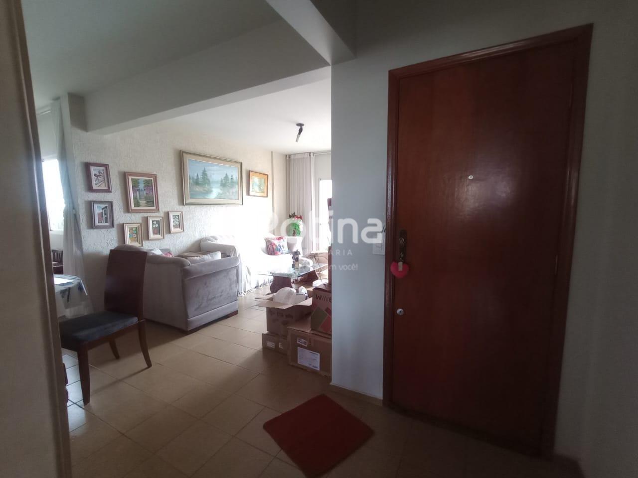 Apartamento para alugar, 3 quartos em Uberlândia no bairro Centro no valor de R$ 1.800,00 - Rotina Imobiliária: 