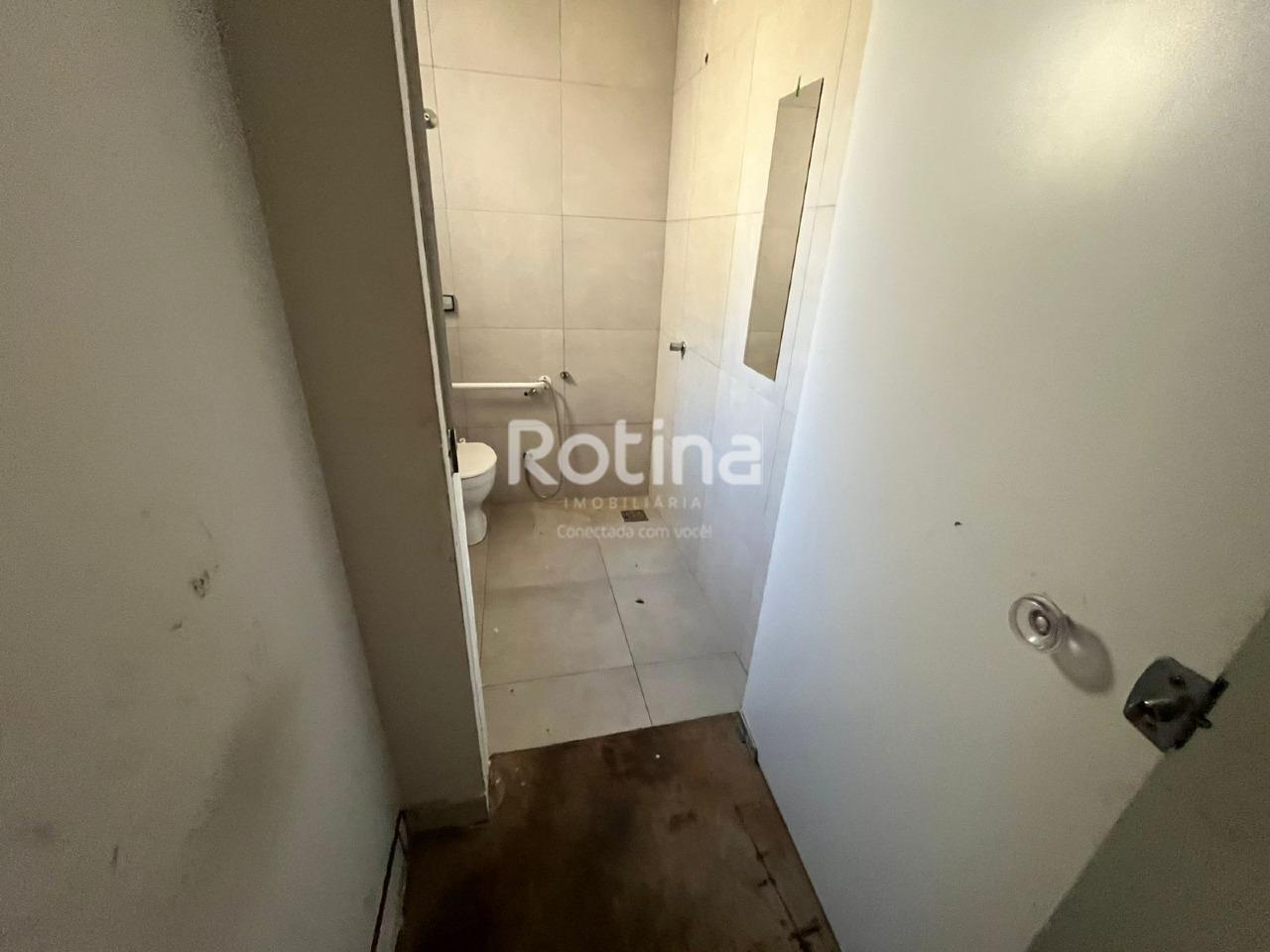 Comercial para alugar, em Uberlândia no bairro Aclimação no valor de R$ 3.500,00 - Rotina Imobiliária: 