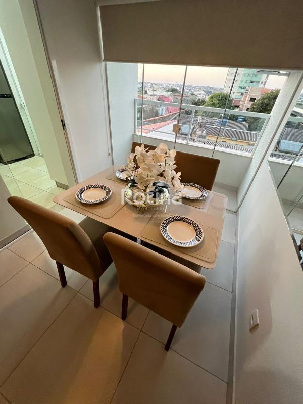 Apartamento para alugar, 2 quartos em Uberlândia no bairro Santa Mônica no valor de R$ 3.500,00 - Rotina Imobiliária: 