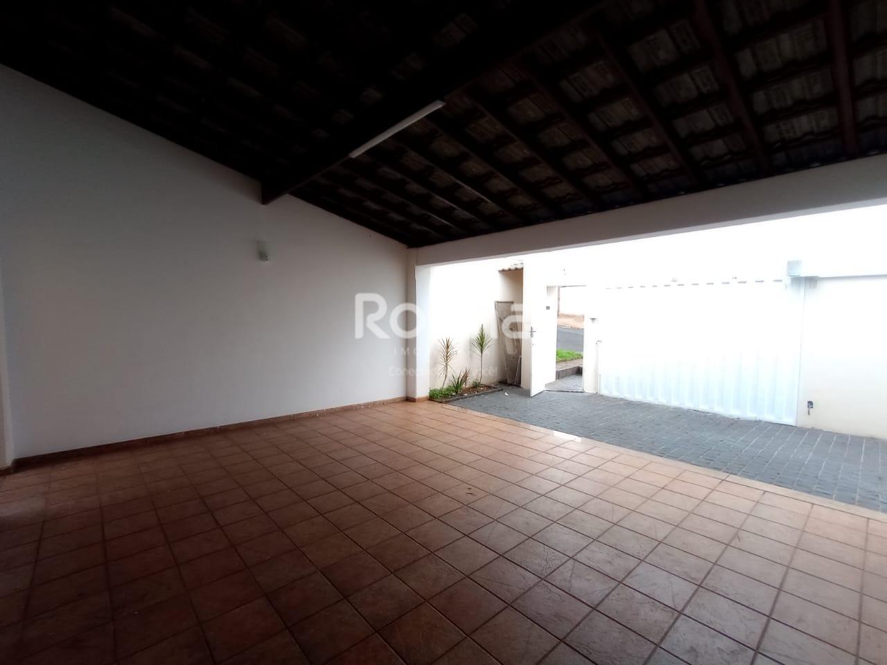 Casa para alugar, 4 quartos em Uberlândia no bairro Cidade Jardim no valor de R$ 3.600,00 - Rotina Imobiliária: 