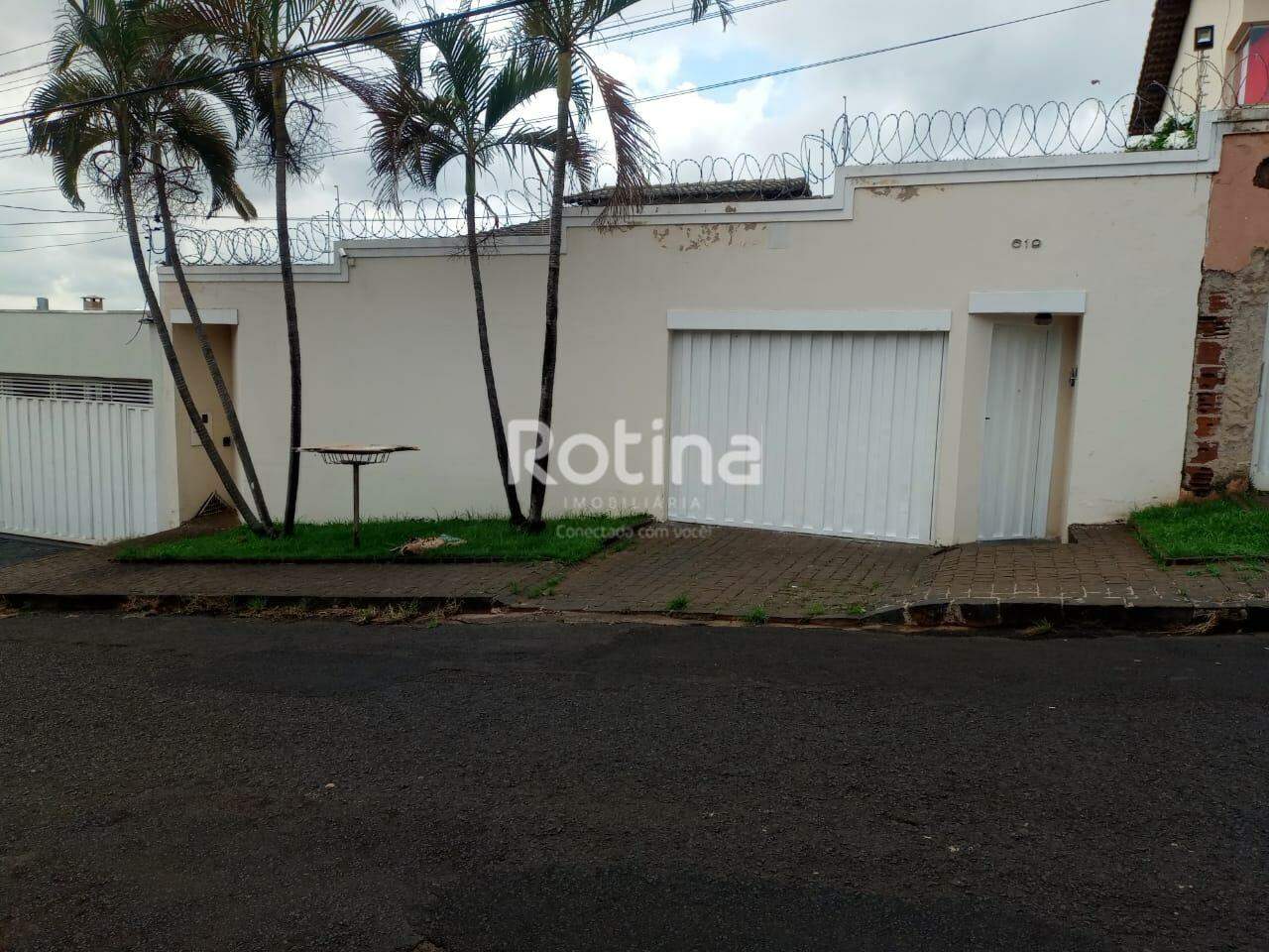 Casa para alugar, 4 quartos em Uberlândia no bairro Cidade Jardim no valor de R$ 3.600,00 - Rotina Imobiliária: 