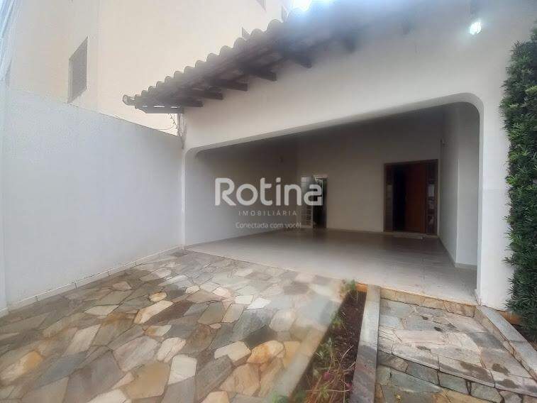 Casa para alugar, 4 quartos em Uberlândia no bairro Santa Mônica no valor de R$ 5.000,00 - Rotina Imobiliária: 