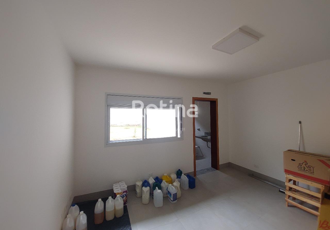 Casa Comercial para alugar, em Uberlândia no bairro Tabajaras no valor de R$ 6.500,00 - Rotina Imobiliária: 