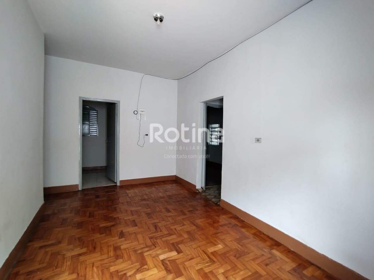 Casa para alugar, 4 quartos em Uberlândia no bairro Nossa Senhora Aparecida no valor de R$ 3.000,00 - Rotina Imobiliária: 