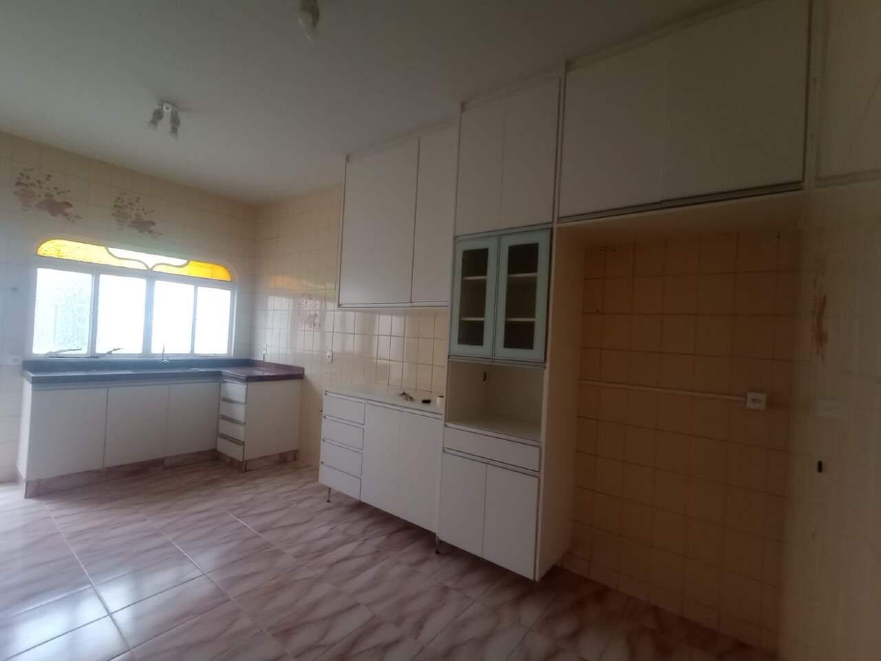 Casa à venda, 3 quartos em Uberlândia no bairro Bom Jesus no valor de R$ 600.000,00 - Rotina Imobiliária: 
