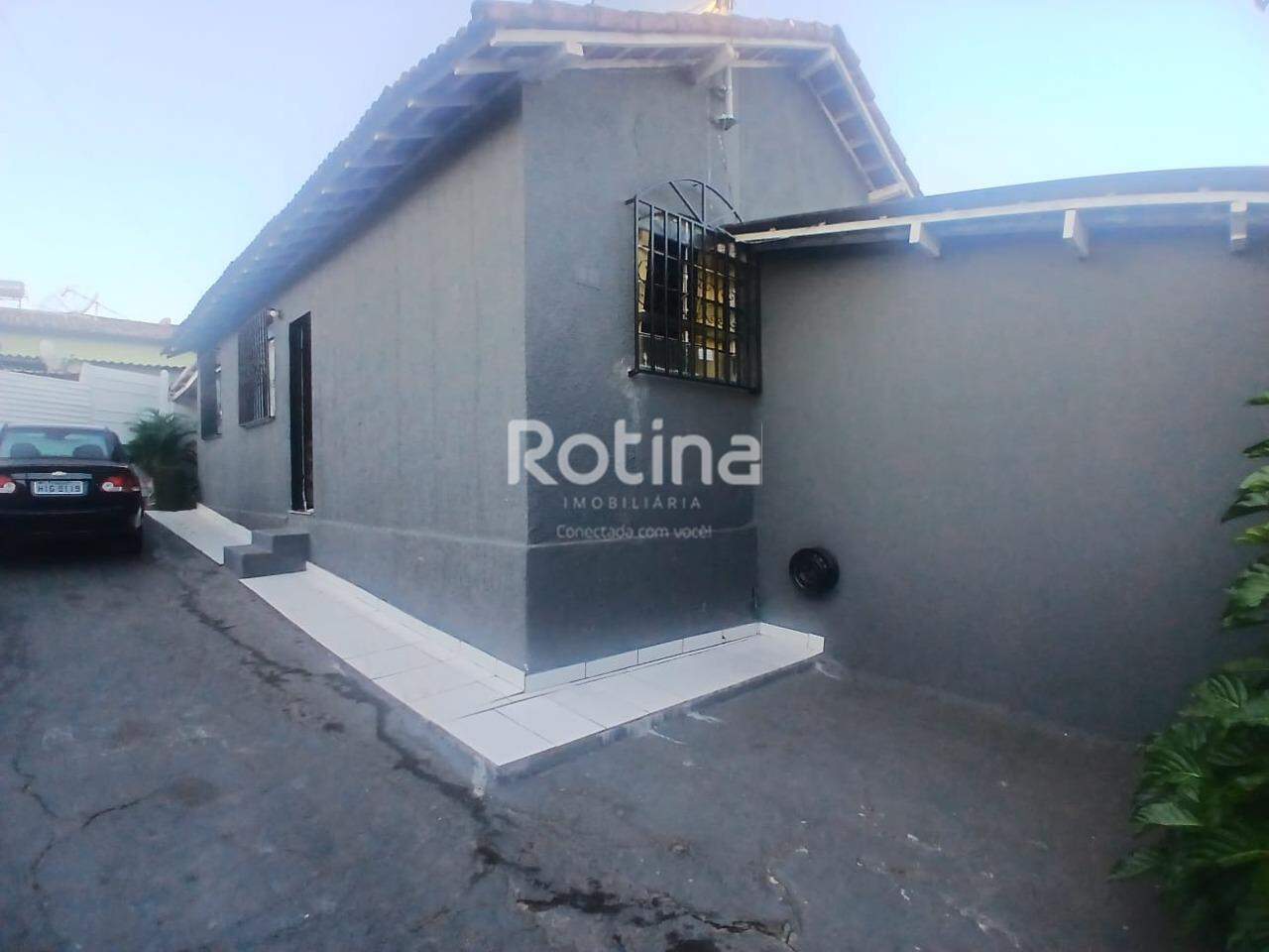 Casa para alugar, 3 quartos em Uberlândia no bairro Presidente Roosevelt no valor de R$ 2.000,00 - Rotina Imobiliária: 