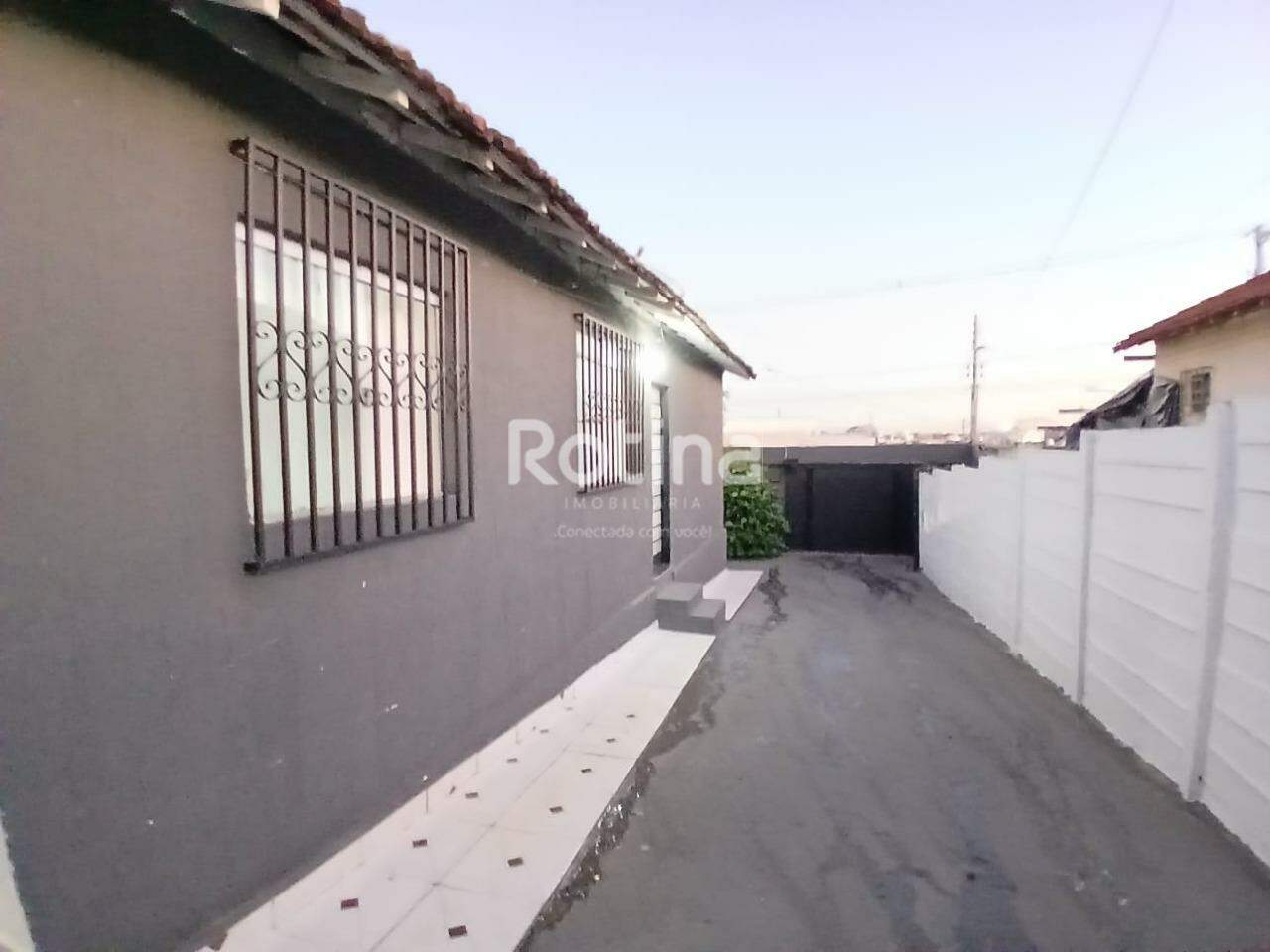Casa para alugar, 3 quartos em Uberlândia no bairro Presidente Roosevelt no valor de R$ 2.000,00 - Rotina Imobiliária: 
