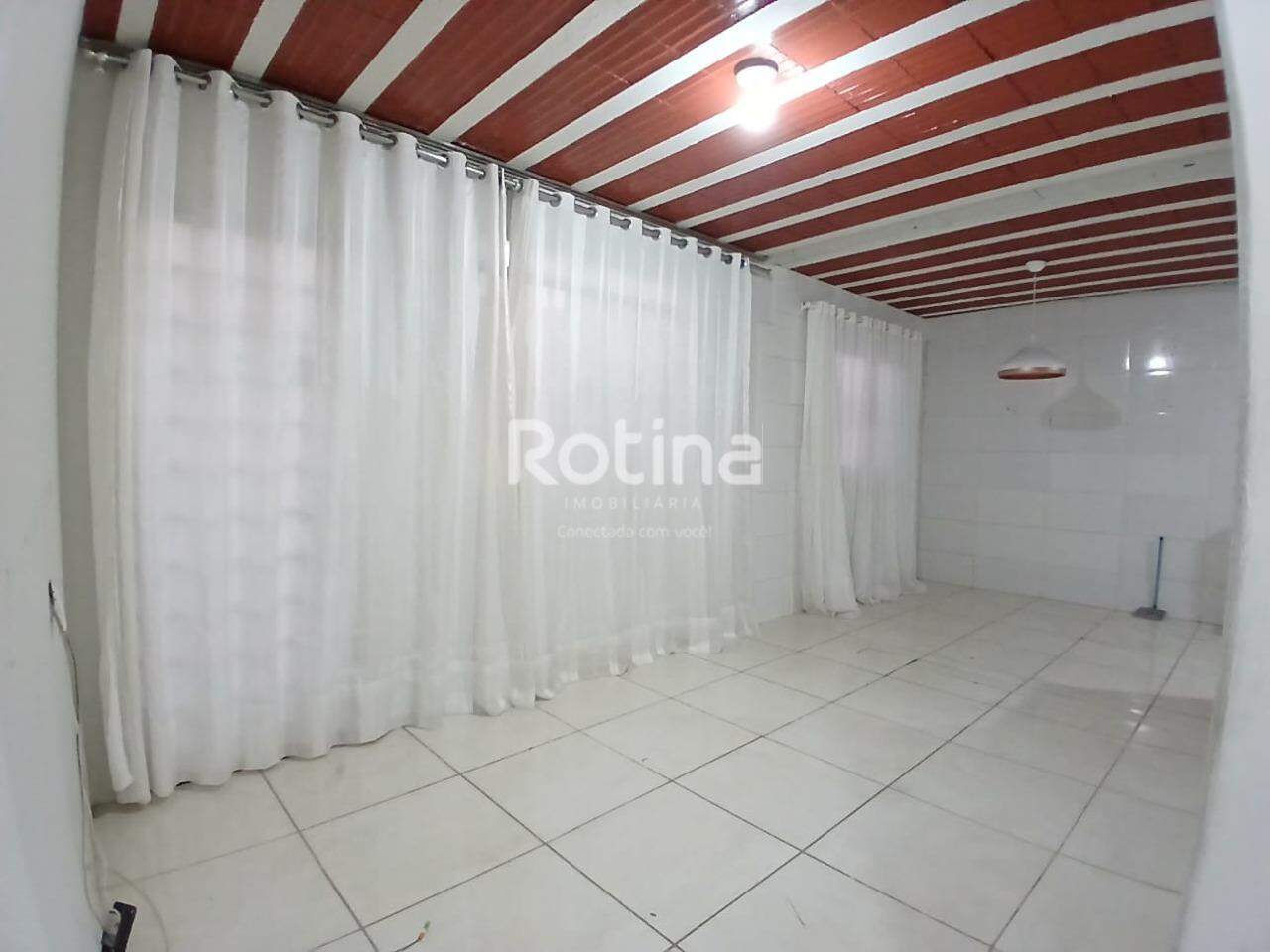 Casa para alugar, 3 quartos em Uberlândia no bairro Presidente Roosevelt no valor de R$ 2.000,00 - Rotina Imobiliária: 