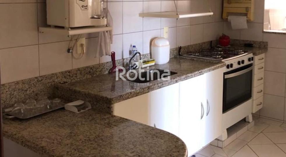 Apartamento para alugar, 3 quartos em Uberlândia no bairro Jardim Finotti no valor de R$ 2.980,00 - Rotina Imobiliária: 