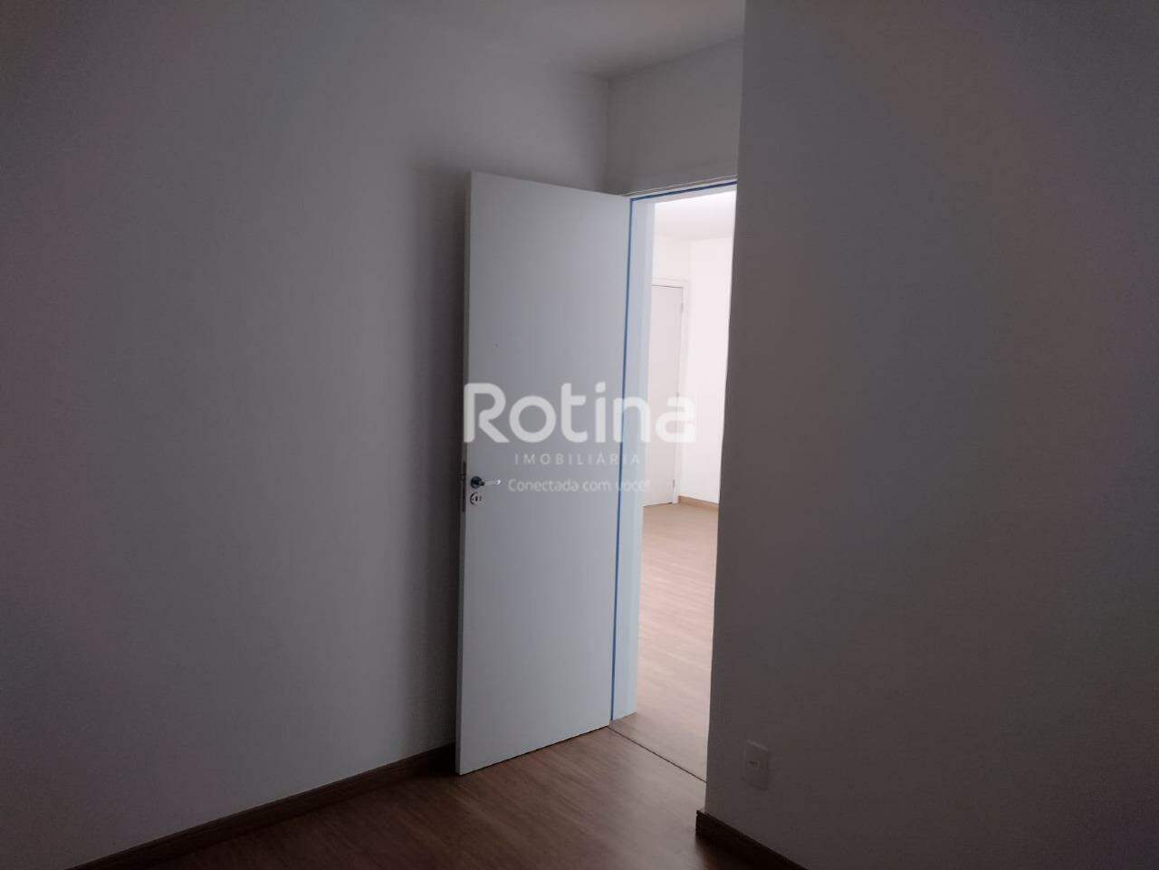 Apartamento para alugar, 2 quartos em Uberlândia no bairro Chacaras Tubalina e Quartel no valor de R$ 950,00 - Rotina Imobiliária: 