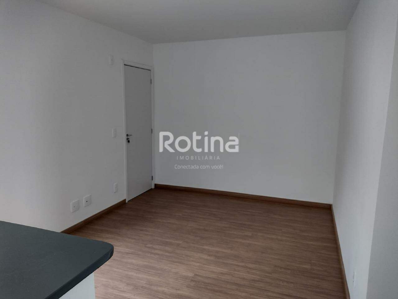 Apartamento para alugar, 2 quartos em Uberlândia no bairro Chacaras Tubalina e Quartel no valor de R$ 950,00 - Rotina Imobiliária: 