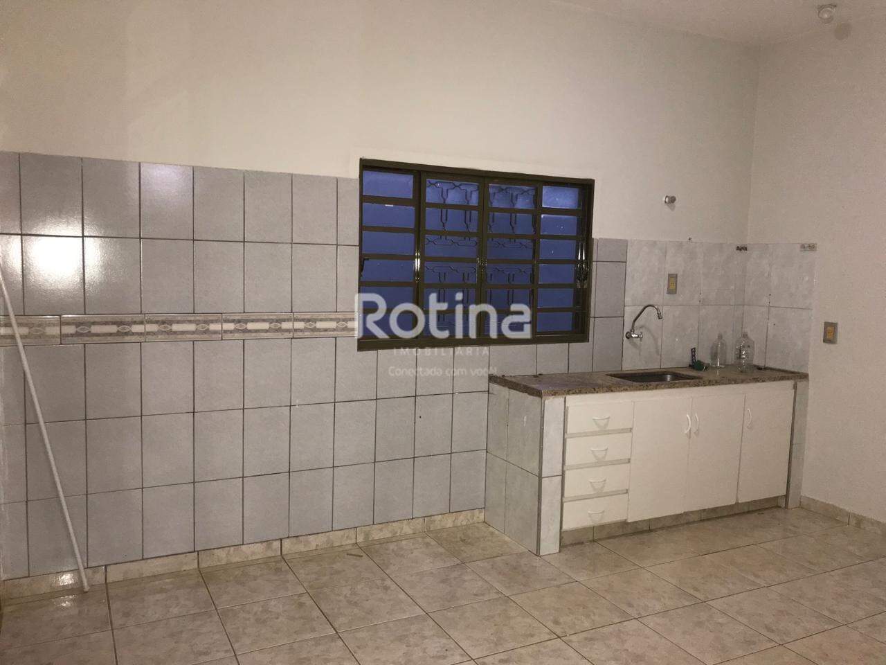 Casa para alugar, 3 quartos em Uberlândia no bairro Santa Mônica no valor de R$ 3.400,00 - Rotina Imobiliária: 