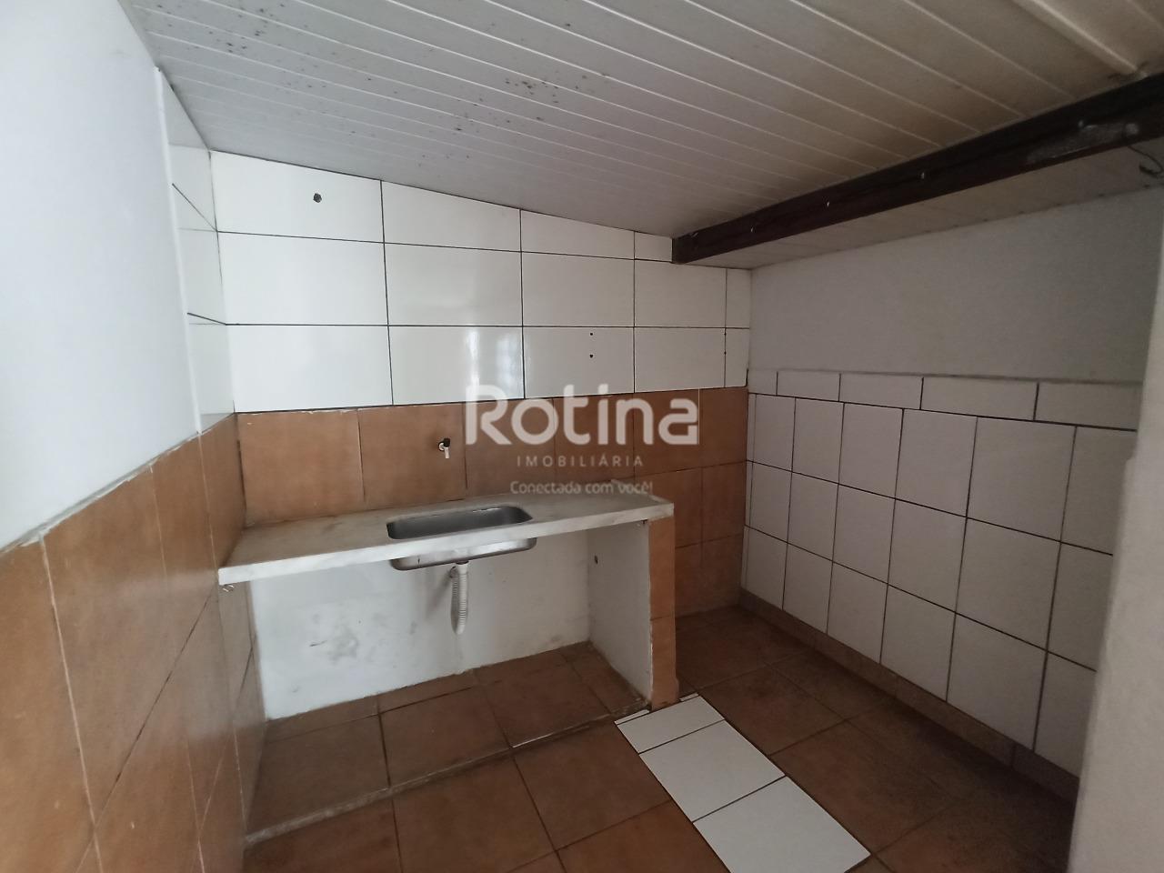 Casa para alugar, 2 quartos em Uberlândia no bairro Jardim Patrícia no valor de R$ 1.200,00 - Rotina Imobiliária: 