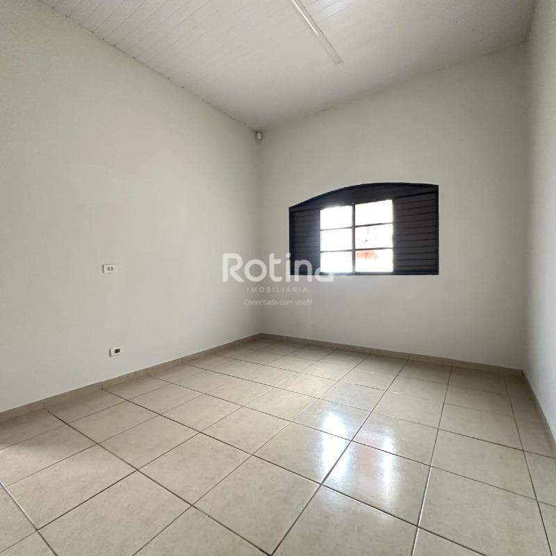 Casa Comercial à venda, em Uberlândia no bairro Nossa Senhora Aparecida no valor de R$ 1.000.000,00 - Rotina Imobiliária: 