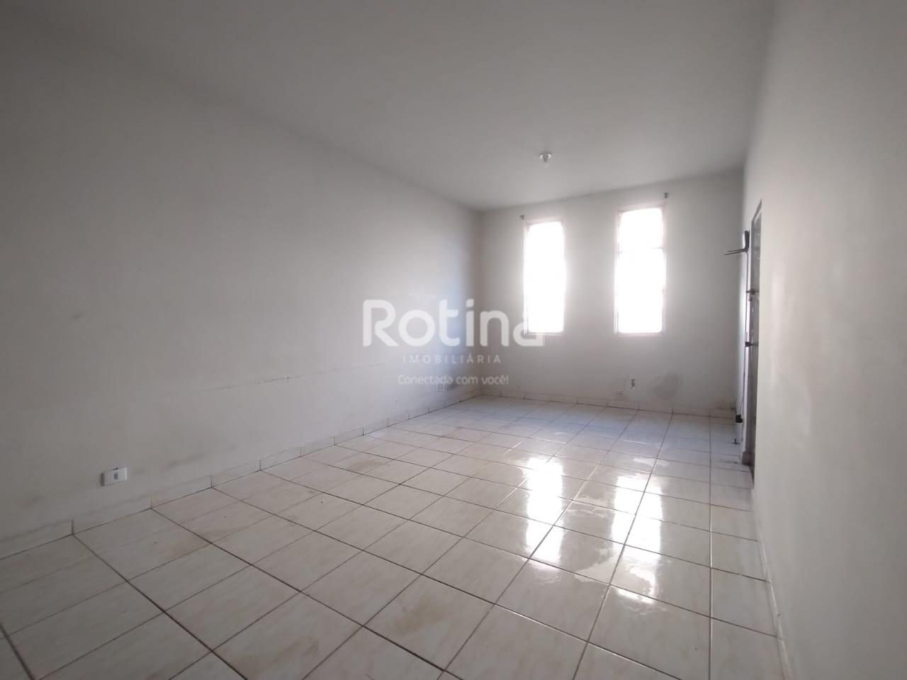 Casa para alugar, 2 quartos em Uberlândia no bairro Brasil no valor de R$ 1.200,00 - Rotina Imobiliária: 